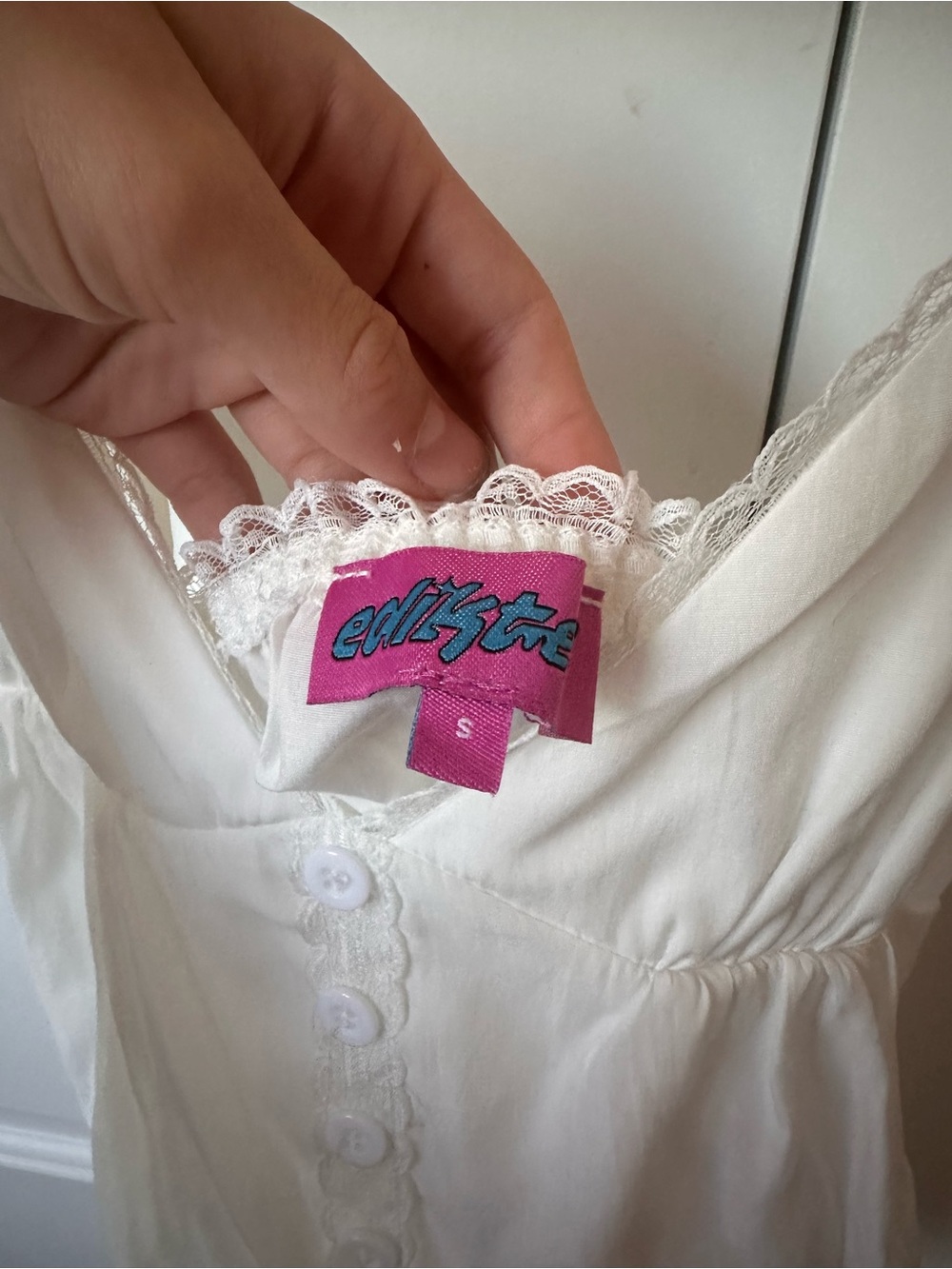 Edikted White Lace Trim Button-Front Camisole - Picture 2 of 3